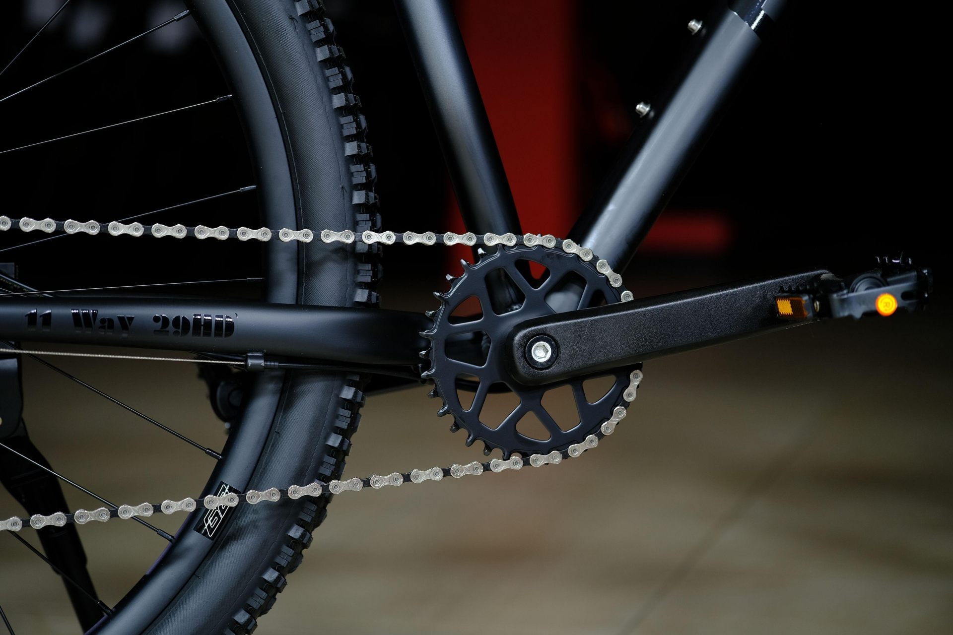 Система (шатун)  Prowheel CY-10 NW 34T Narrow Wide
 HOKE 11 Way 29 HD матовый чёрный-серый 23